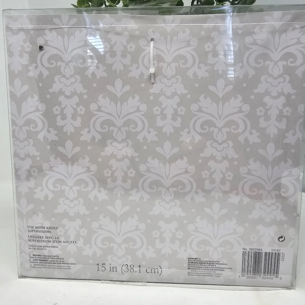 NIB White Floral Headwreath